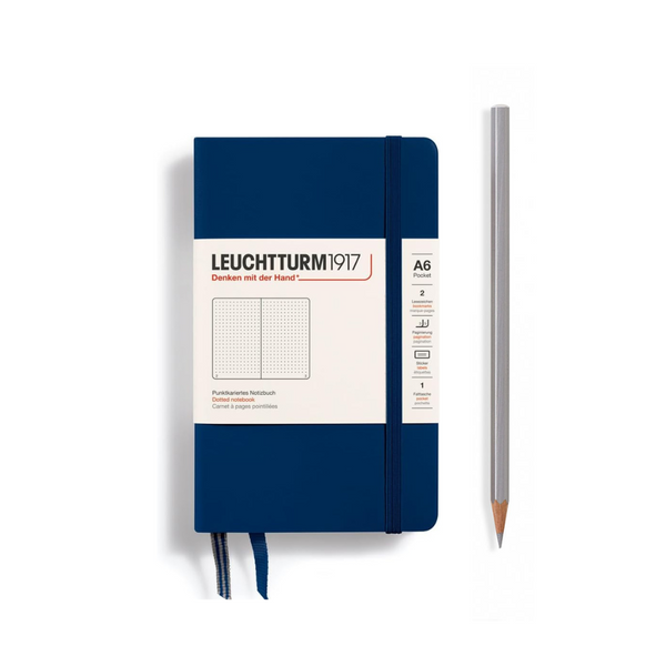 画像をギャラリービューアに読み込む, Leuchtturm1917 ハードカバー A6 ポケット ノートブック ネイビー - 点線