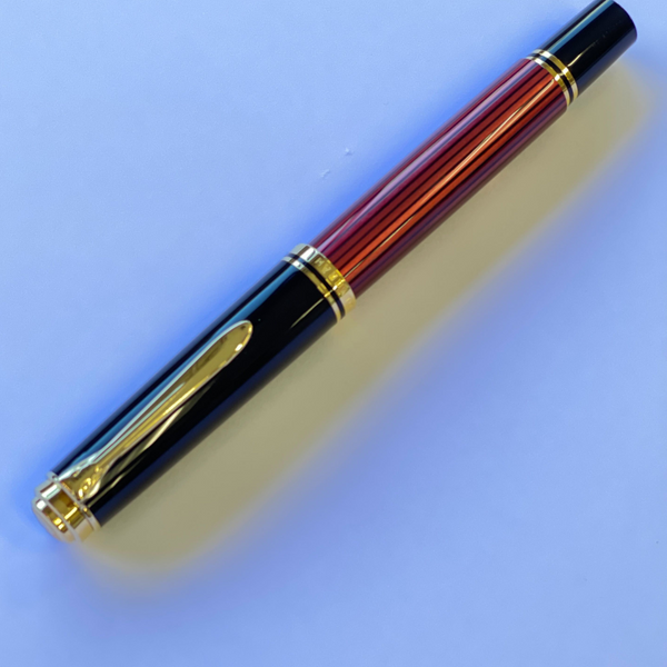 将图片加载到图库查看器,Pelikan Souveran M600 Fountain Pen - Black & Red with Gold Trim (14K Gold)