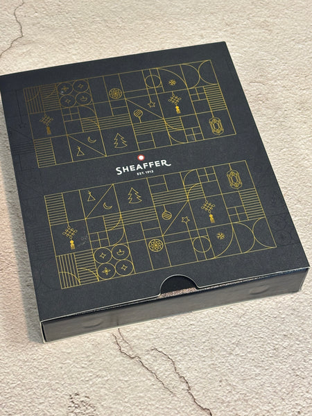 画像をギャラリービューアに読み込む, Sheaffer 300 E9325 Rollerball Pen Gift Set - Glossy Black with Gold-tone Trims with Card Case Bundle