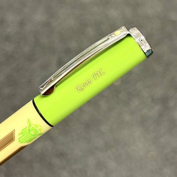 이미지를 갤러리 뷰어에 로드 , Personalized Name Engraving On Sheaffer Pop Starwars Fountain Pen - Yoda