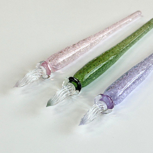 将图片加载到图库查看器,Matsubokkuri Tsubutsubu Glass Fountain Pen - Clear Black