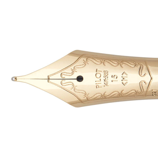 Load image into Gallery viewer, Pilot Custom 823 Fountain Pen in fully transparent clear resin with gold trim and 14K gold nib, featuring a high-capacity vacuum-filling system – perfect for showcasing ink flow and craftsmanship.