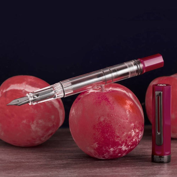 将图片加载到图库查看器,TWSBI ECO Fountain Pen Plum with Onyx – Transparent piston-filler with plum cap and black trim
