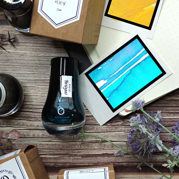 Load image into Gallery viewer, Dominant Industry Pearl 25ml Ink Bottle, Dominant Industry, Ink Bottle, dominant-industry-pearl-25ml-ink-bottle, Inktober22, Cityluxe