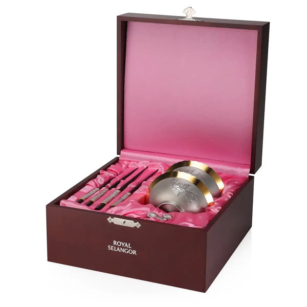 Load image into Gallery viewer, Royal Selangor Straits Expression - Gift-boxed Bowl, Chopsticks &amp; Rest Set
