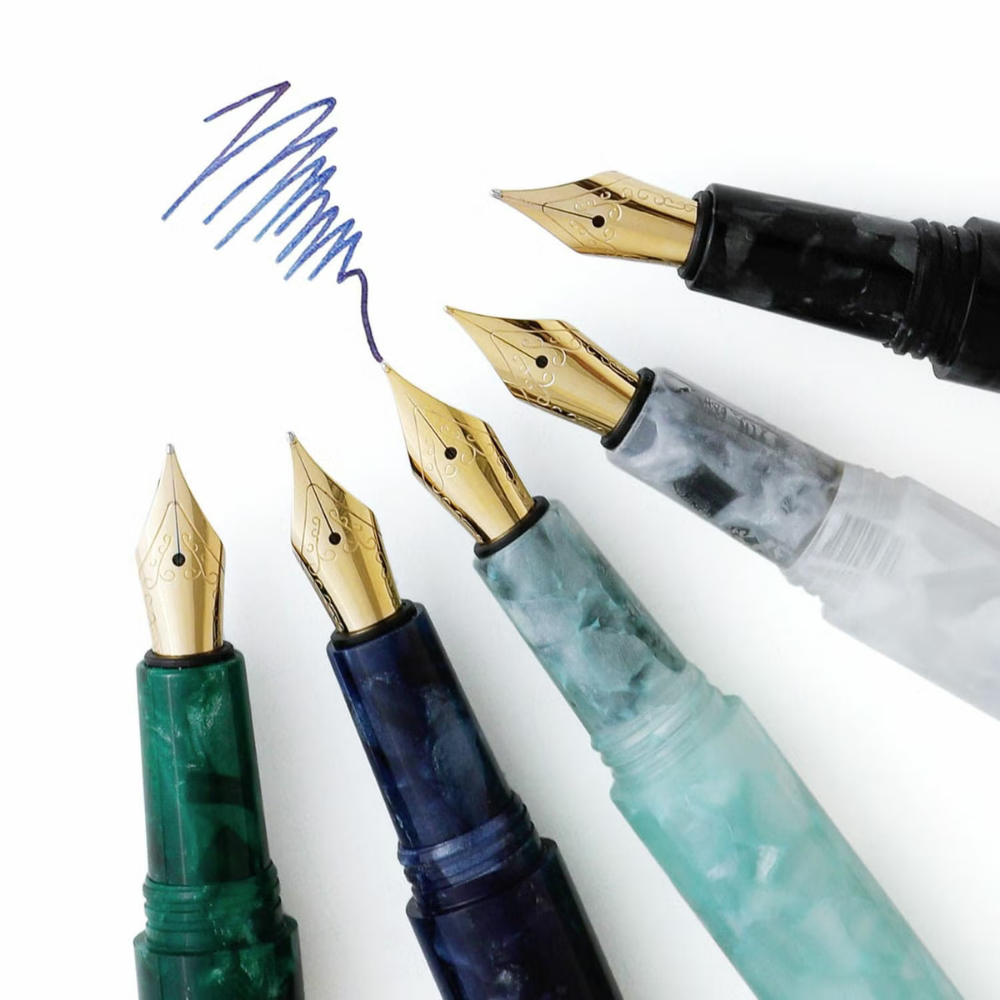 Hightide Attaché Marbled Fountain Pen - Black