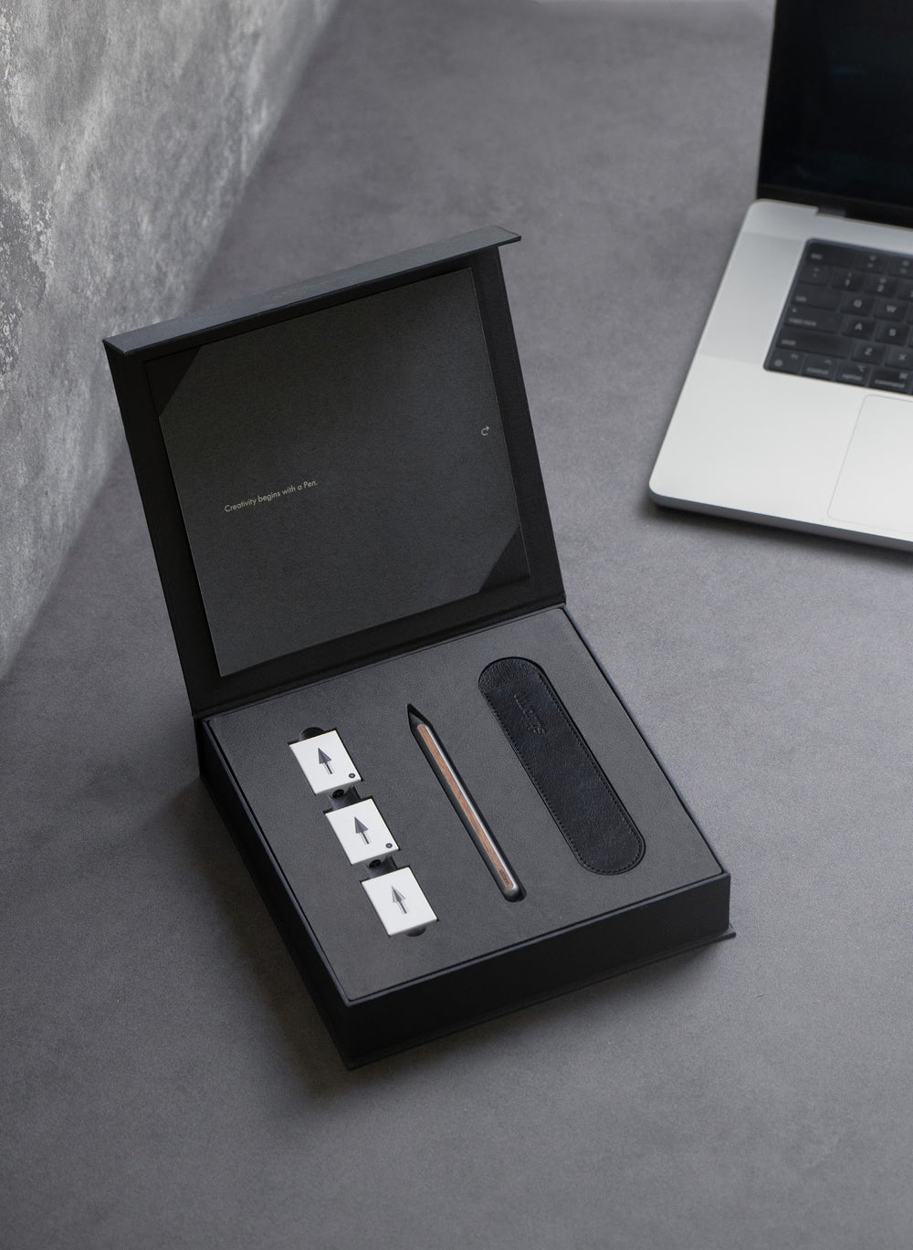Stilform AEON Essentials Set – Warp Black Gift Set (2)