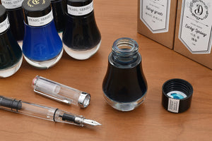 Dominant Industry Pearl 25ml Ink Bottle Tanzanite 018