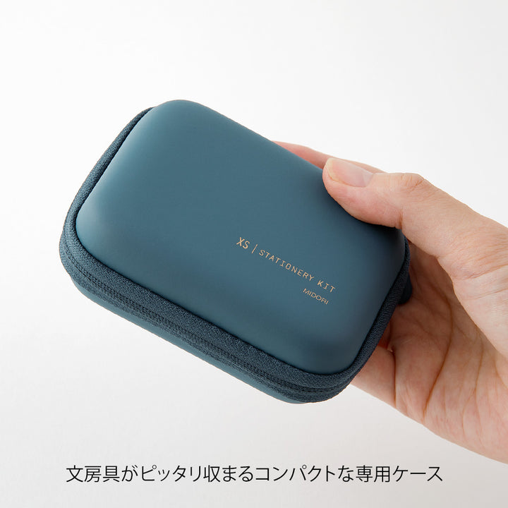 Midori XS Stationery Kit Navy Blue B — in use