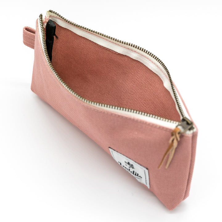 Luddite Kurashiki Canvas Pen Case M - Smoky Pink — writing at an angle