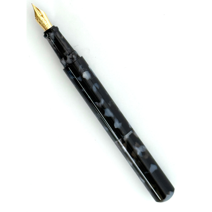 Onishi Hand Made POCKET Fountain Pen (NEW!) - Black — nib close-up