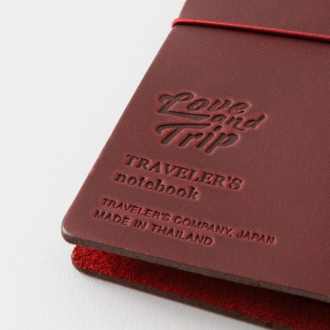 TRAVELER's notebook Passport Size LOVE AND TRIP - Red