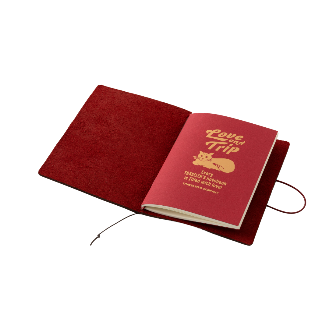 TRAVELER's notebook Passport Size LOVE AND TRIP - Red
