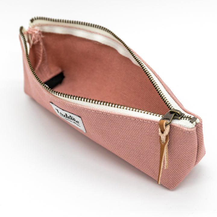 Luddite Kurashiki Canvas Pen Case S - Smoky Pink — writing at an angle
