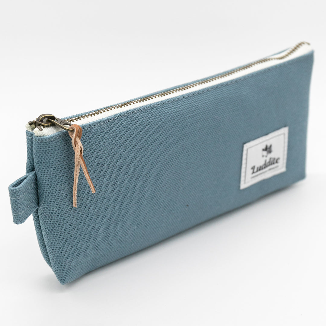 Luddite Kurashiki Canvas Pen Case M - Blue Gray — tip detail