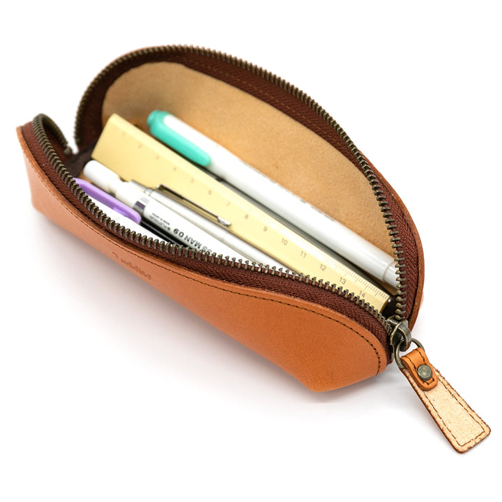 Luddite Trattoria Leather Pen Case - Camel — barrel detail
