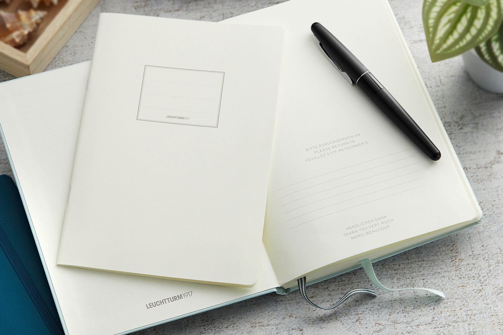 LEUCHTTURM1917 Taccuino A5 - 251 Pagine Numerate, Copertina Rigida, Blu Mare, Righe - Foto 6