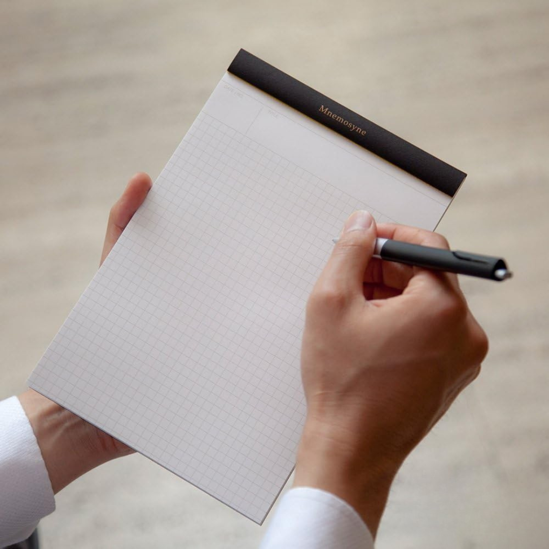 Maruman Mnemosyne A4 Notepad - Graph (Black)