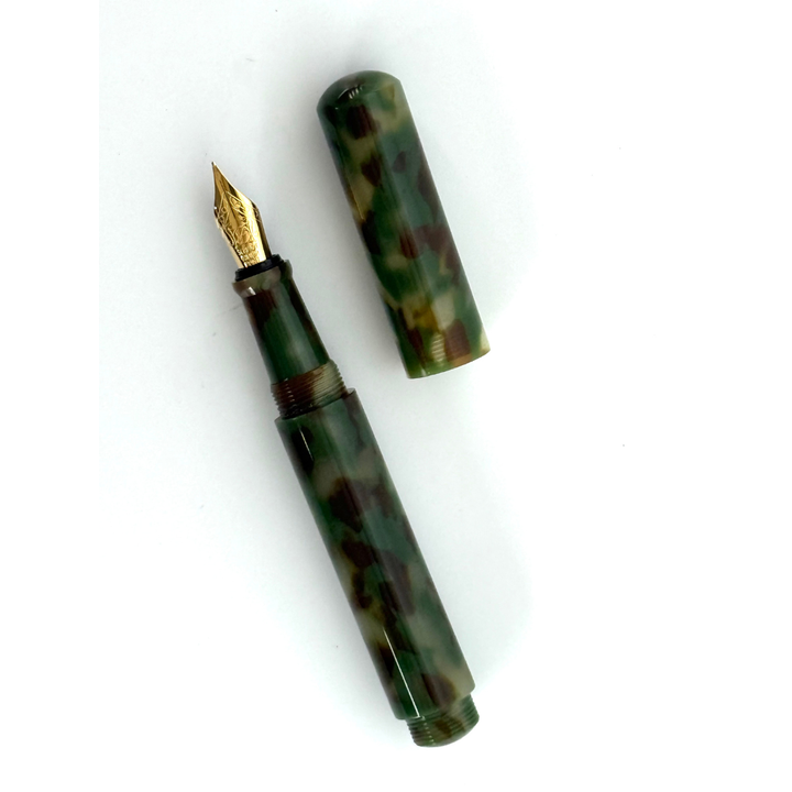 Onishi Hand Made POCKET Fountain Pen (NEW!) - Matcha Green — capped