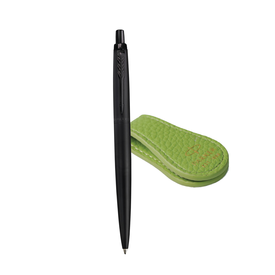 Parker Jotter XL Ballpoint Pen Gift Set - Monochrome Black with Black Trim with Magnetic Clip