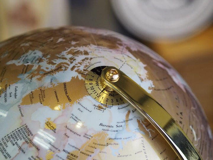 Luxo Painting Globe, Gold Base, Led Light - 25cm — flat lay