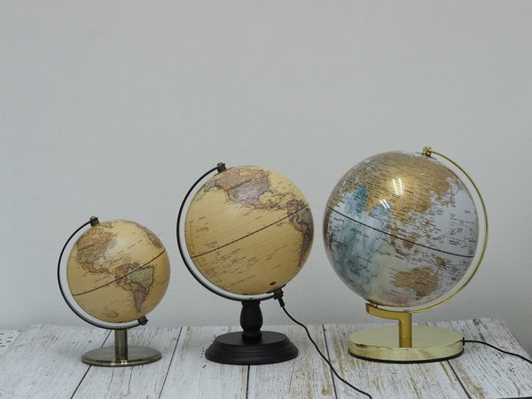Load image into Gallery viewer, Luxo Painting Globe, Gold Base, Led Light - 25cm
