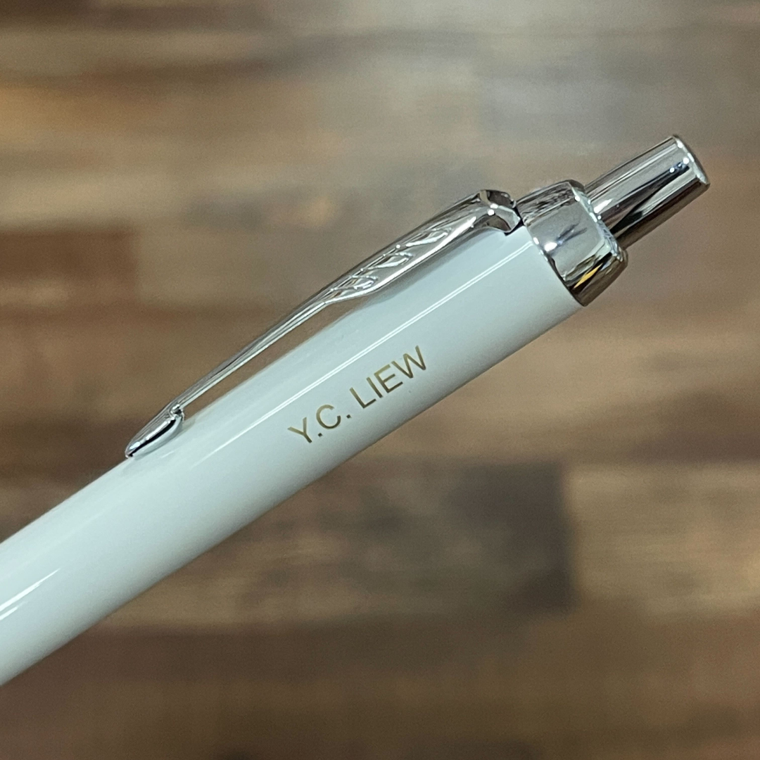 Parker IM Ballpoint Pen Gift Set - White Chrome Trim with Pen Sleeve