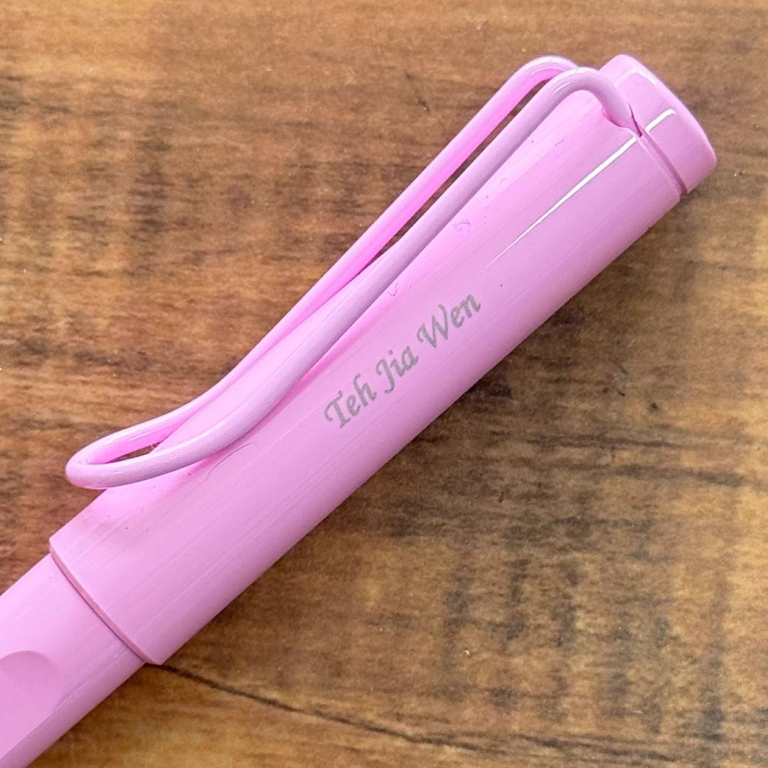 Personalized Name Engraving On LAMY Safari Deelite Rollerball Pen - Light Rose