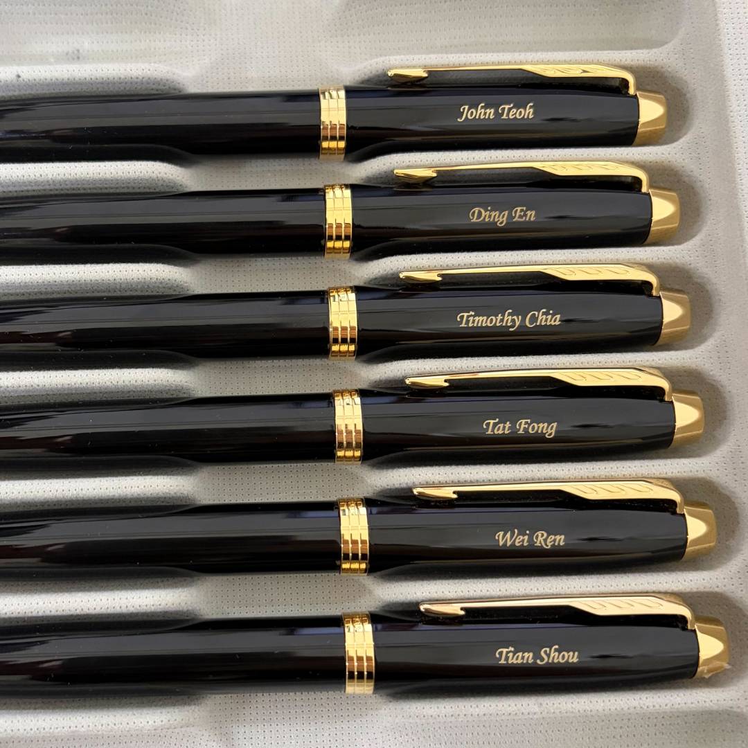 Personalized Name Engraving On Parker IM Black GT Rollerball Pen