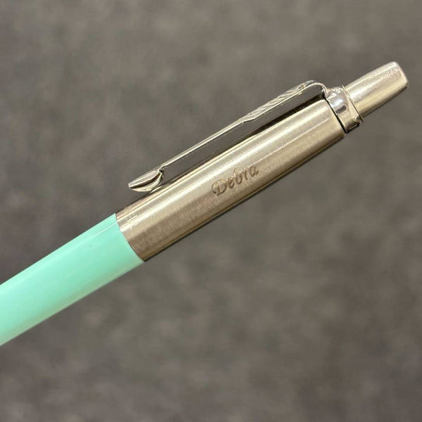 画像をギャラリービューアに読み込む, Personalized Name Engraving On Parker Jotter Originals Pastel Green Ballpoint Pen
