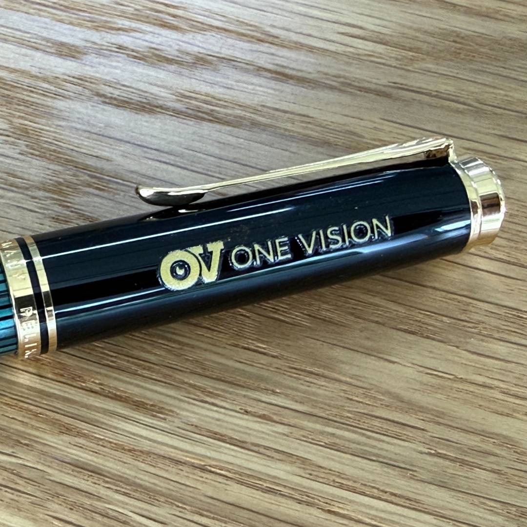 Personalized Name Engraving On Pelikan Souverän® M800 Fountain Pen Black-Green