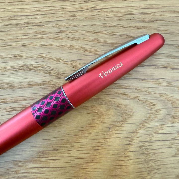 Personalised name engraving on Pilot Metropolitan Retro Pop MR3 Fountain Pen - Wave Medium