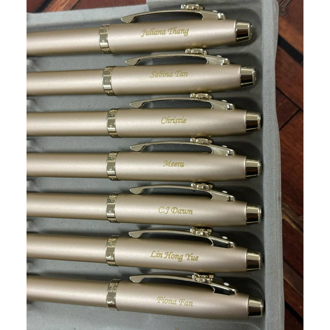 Personalized Name Engraving On Sheaffer 100 Emily in Paris 9377 Champagne Gold Rollerball Pen with Champagne Gold Trims and Bow-Shaped Clip Emblem