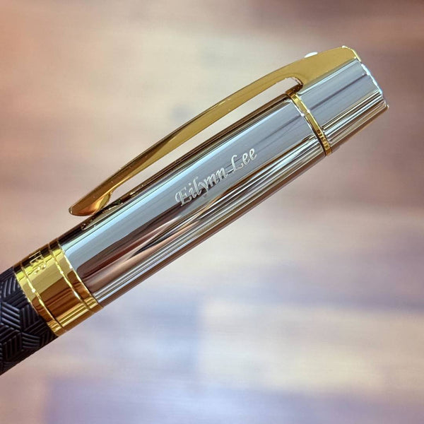 Load image into Gallery viewer, Personalised-name-engraving-on-sheaffer-300-9347-rollerball-pen-engraved-black-with-chrome-cap-and-gold-trims
