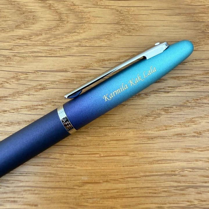 Personalized Name Engraving On Sheaffer VFM 9430 Expressions Blue and Purple Pearlised Gradient Rollerball Pen with Chrome-Plated Trims (WW31 Expressions)