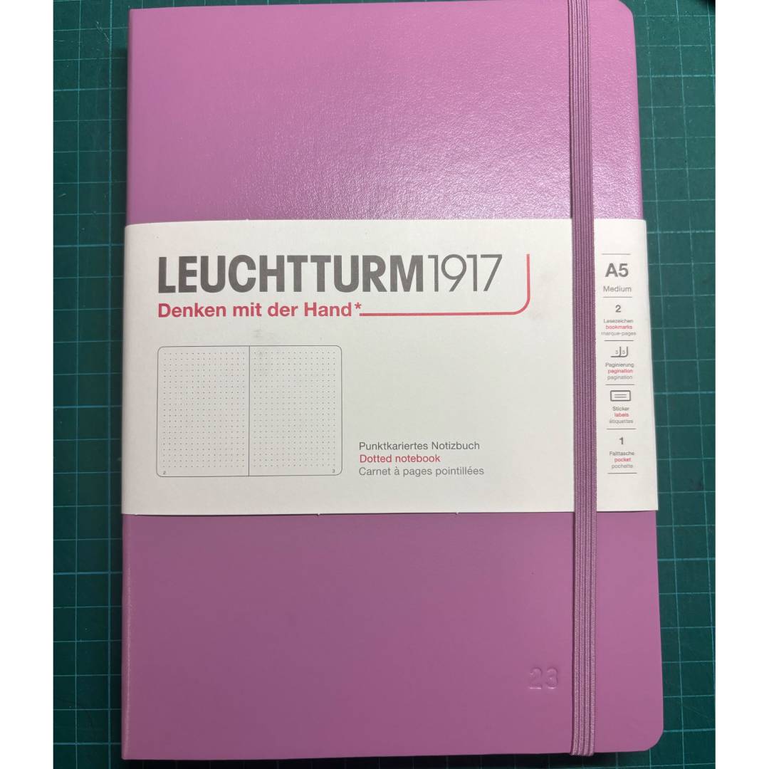 Leuchtturm1917 A5 Medium Daily Planner 2026 - Dotted / Dusty Rose