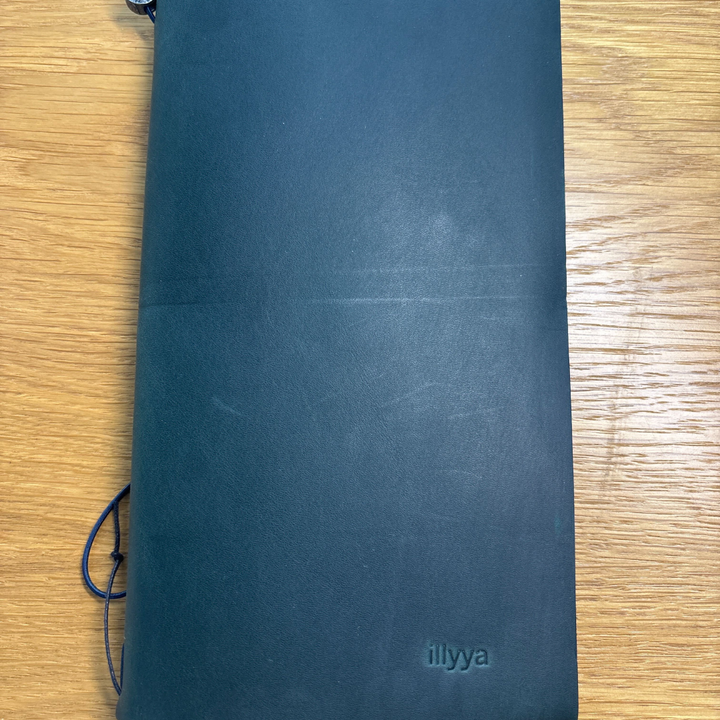 Personalised name embossing on TRAVELER&