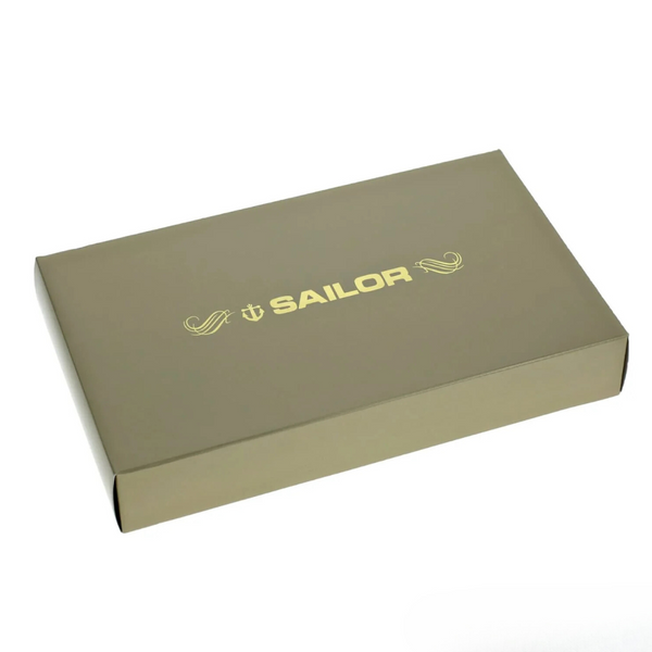 이미지를 갤러리 뷰어에 로드 , Sailor King of Pens Professional Gear 21k Nib Fountain Pen - Black with Gold Accent [Pre-Order]
