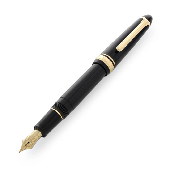 Sailor 1911S 14k Nib Fountain Pen - Black with Gold Accent [Pre-Order]