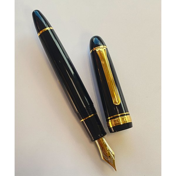 画像をギャラリービューアに読み込む, Sailor King of Pens 1911 21k Nib Fountain Pen - Black with Gold Accent [Pre-Order]
