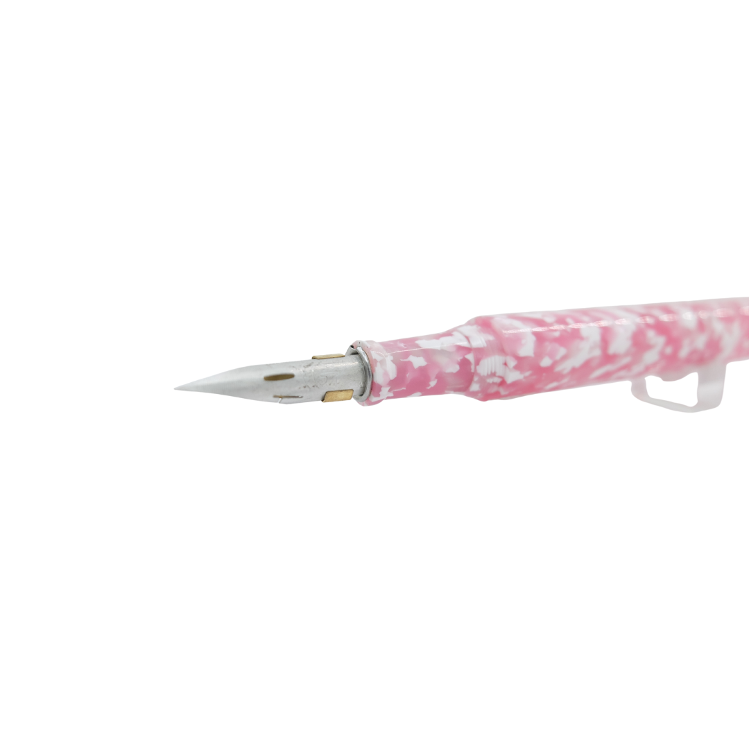 Onishi Hand Made POCKET Fountain Pen with CLIP - Sakura Pink — nib close-up