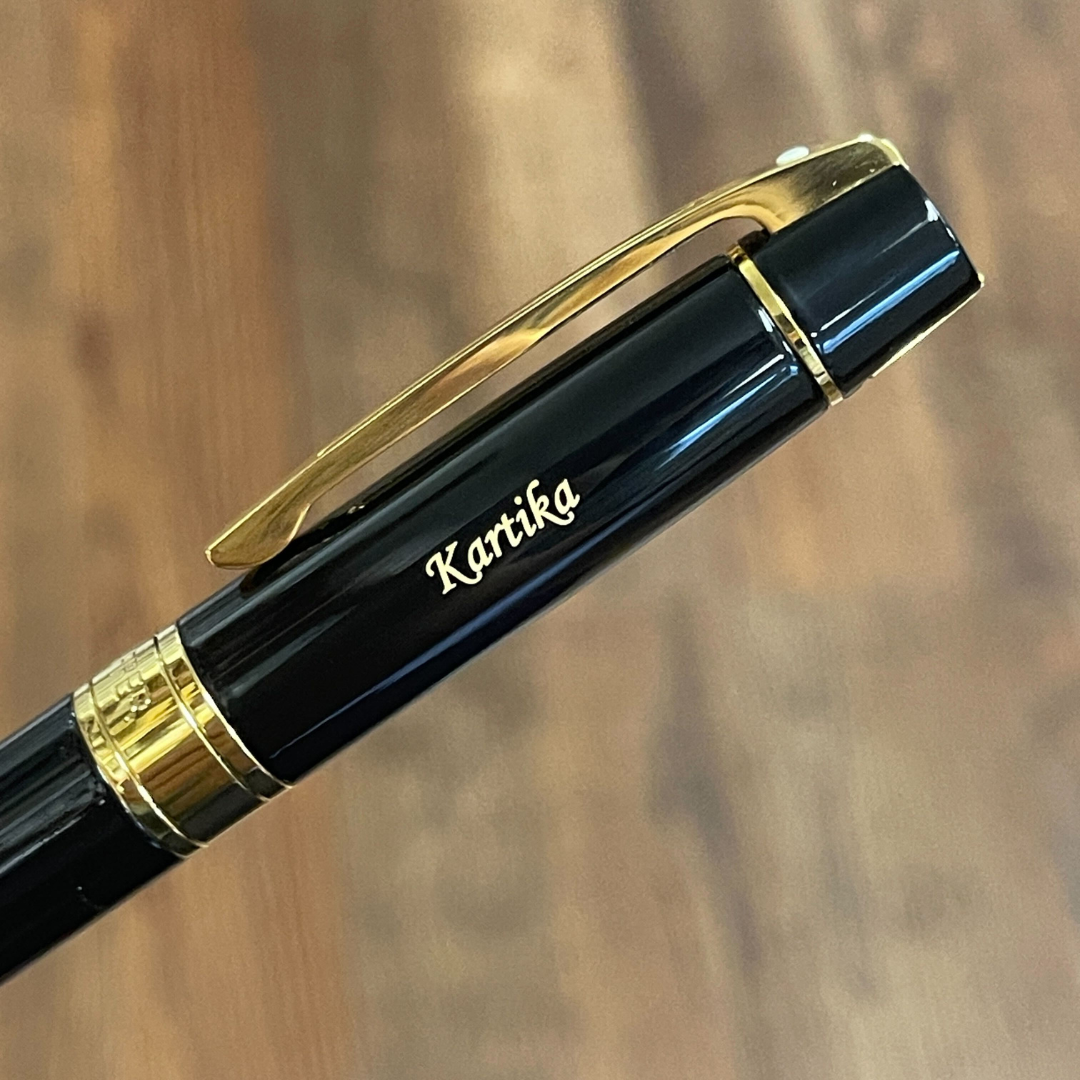 Sheaffer 300 E9325 Glossy Black with Gold Trims Rollerball Pen (WW30)