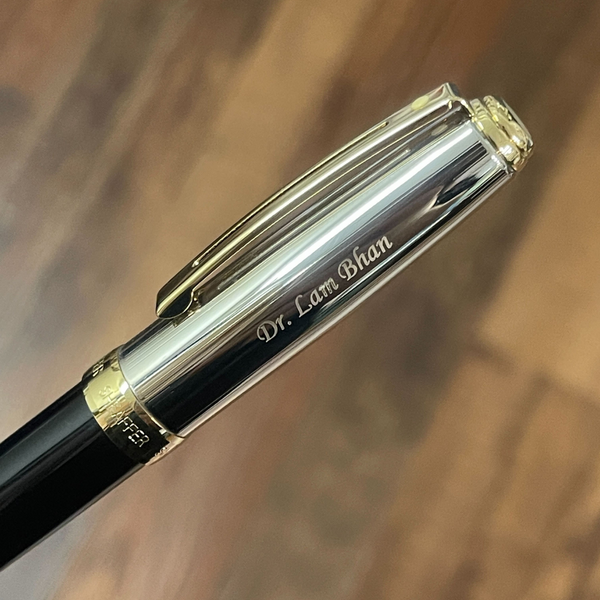 이미지를 갤러리 뷰어에 로드 , Sheaffer Prelude 블랙 오닉스 래커 배럴 및 체이스드 팔라듐 캡 만년필
