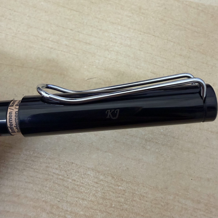 Custom Pen Engraving – Personalised Name Engraving on Lamy Safari Fountain Pen Black at Cityluxe WorkRoom