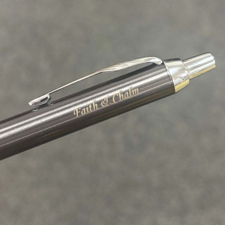 Custom Pen Engraving – Personalised Name Engraving on Parker IM Dark Espresso CT Ballpoint Pen Gift Set at Cityluxe WorkRoom