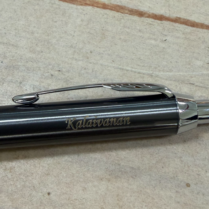 Custom Pen Engraving – Personalised Name Engraving on Parker IM Dark Espresso CT Ballpoint Pen Gift Set at Cityluxe WorkRoom