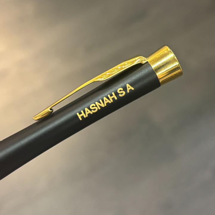 Custom Pen Engraving – Personalised Name Engraving on Parker Urban Twist Black GT Ballpoint Pen at Cityluxe WorkRoom