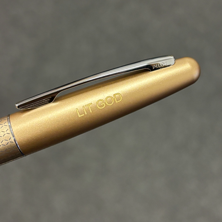 Custom Pen Engraving – Personalised Name Engraving on Pilot Metropolitan Classic MR1 Gold Zigzag Fountain Pen at Cityluxe WorkRoom