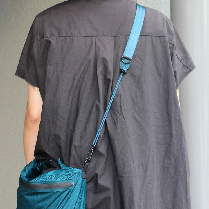 Hightide nähe Multi-Way Strap - Turquoise Blue — with packaging