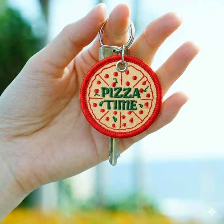 Hightide Stitch Work Keychain - (R)Pizza — side view